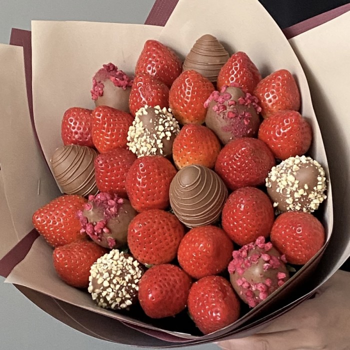 Букет из клубники классика